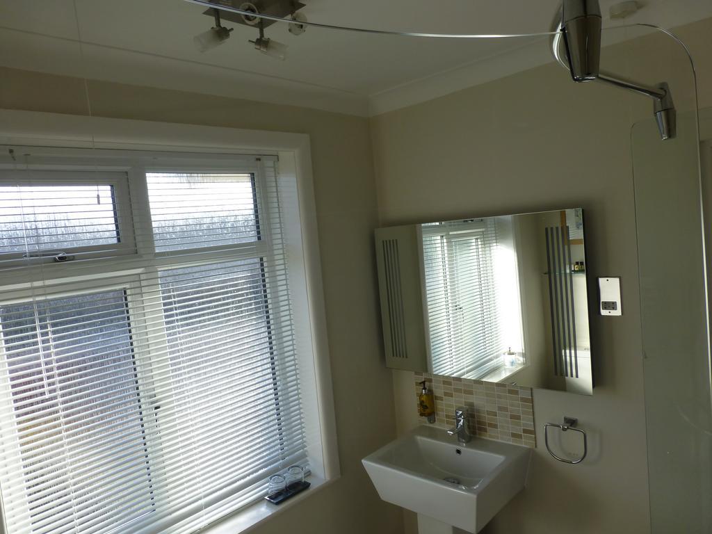 Waters Reach Guest House Christchurch  Room photo